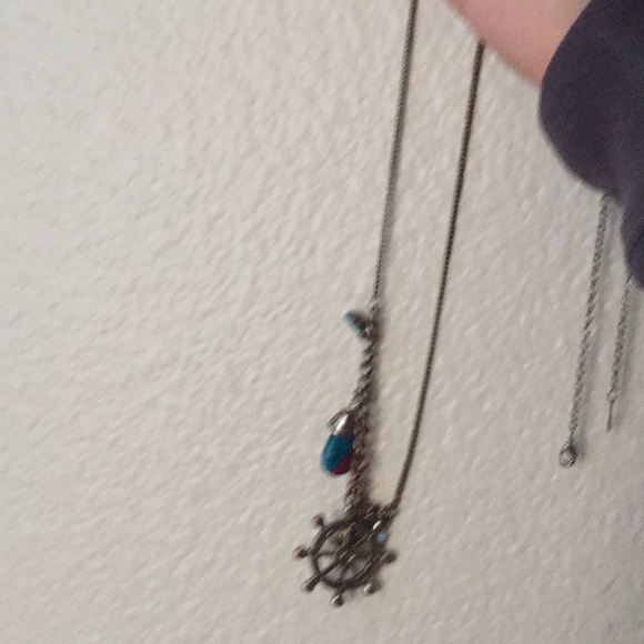 Wet seal necklace - Picture 2 of 2